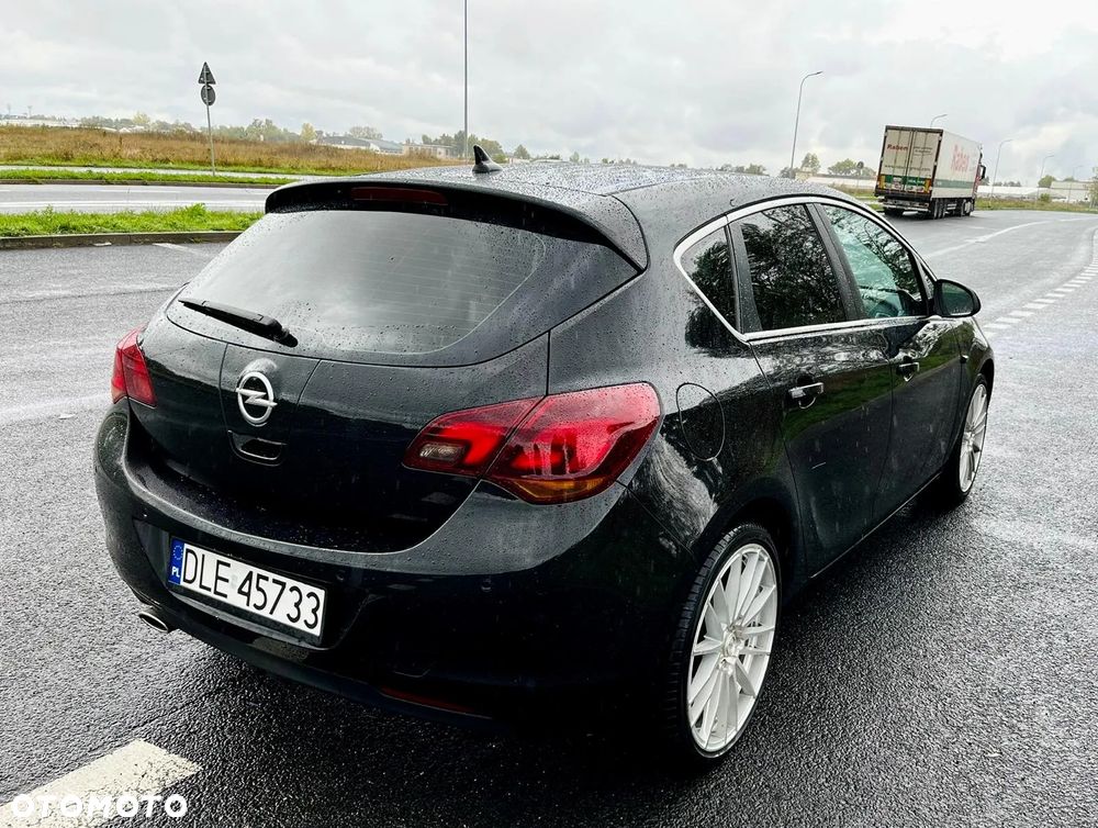 Opel Astra IV 1.6 T Cosmo - 6