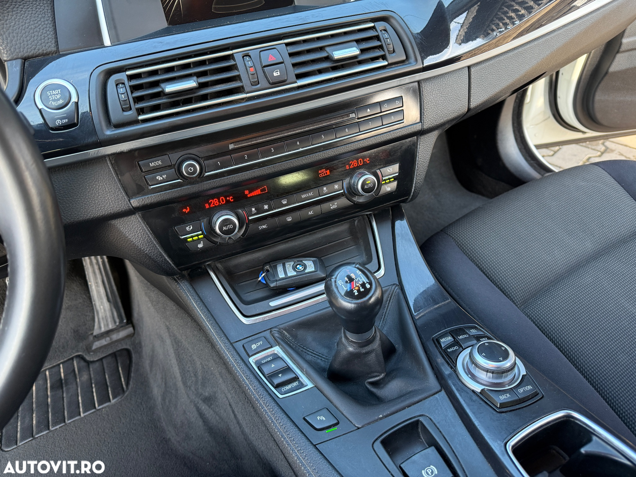 BMW Seria 5 520d Touring Luxury Line - 7