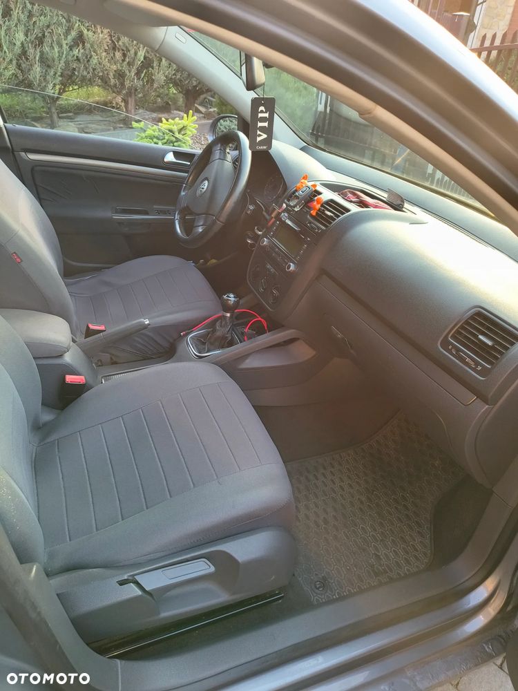 Volkswagen Golf 1.6 Comfortline - 7