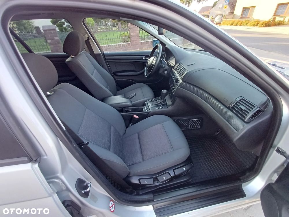 BMW Seria 3 318i Edition Exclusive - 10