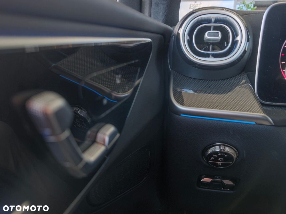 Mercedes-Benz GLC 300 e PHEV 4-Matic AMG Line - 26