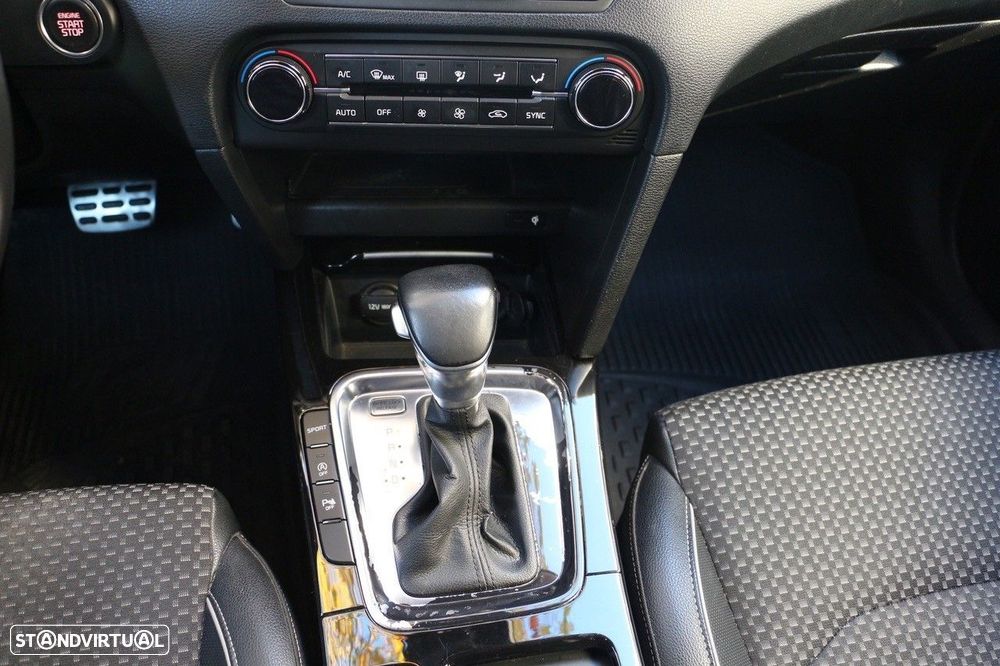 Kia Ceed SW 1.4 T-GDI DCT OPF GT Line - 25