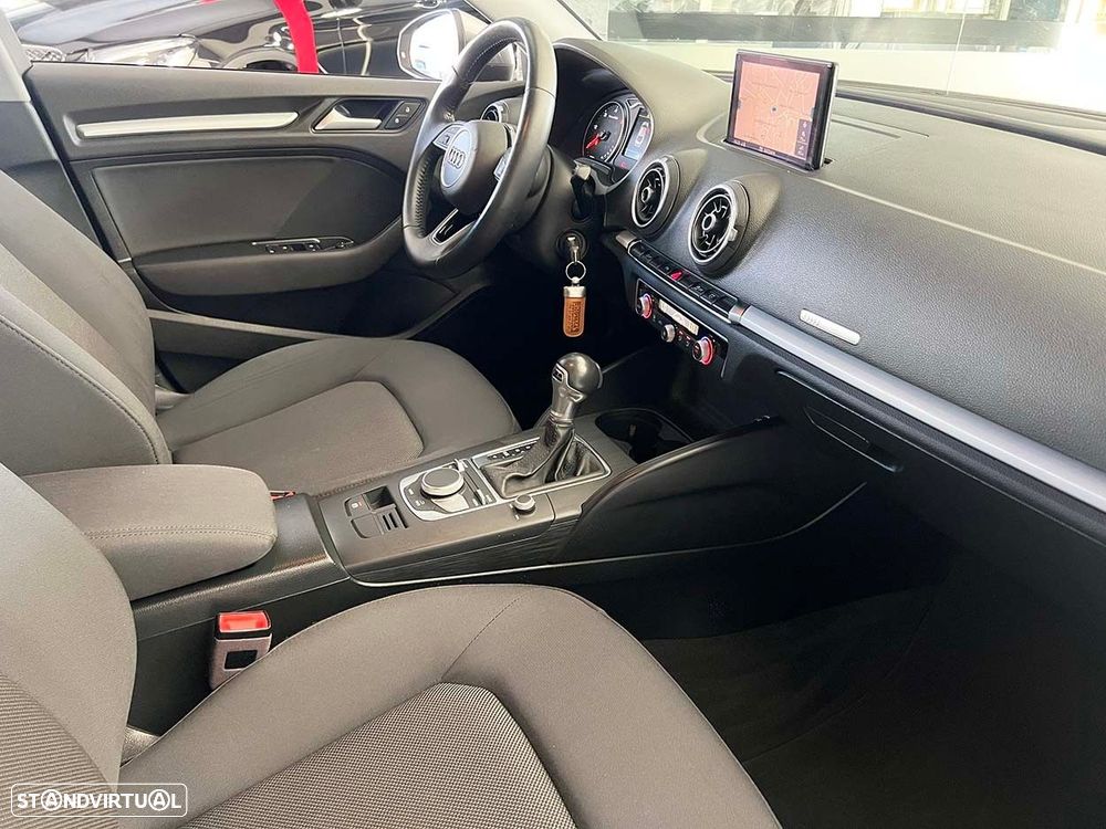 Audi A3 Limousine 1.6 TDI S-line S tronic - 20