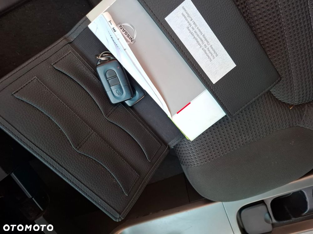 Nissan Pathfinder 2.5 DCi LE - 15