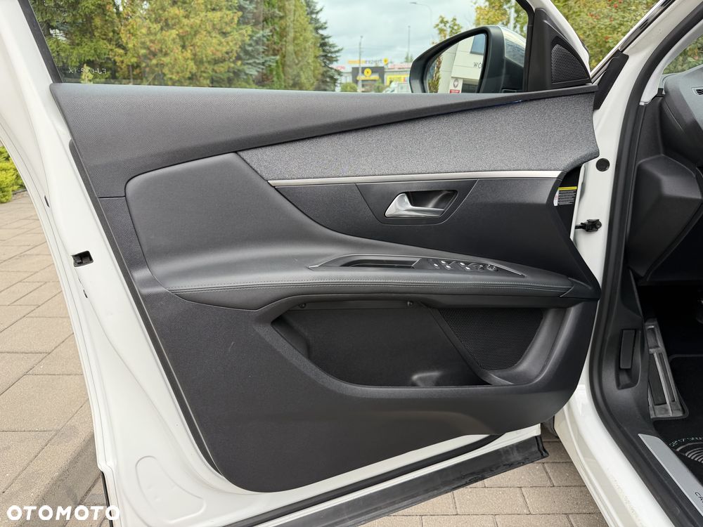 Peugeot 3008 PureTech 130 Stop & Start GPF EAT8 Crossway - 17