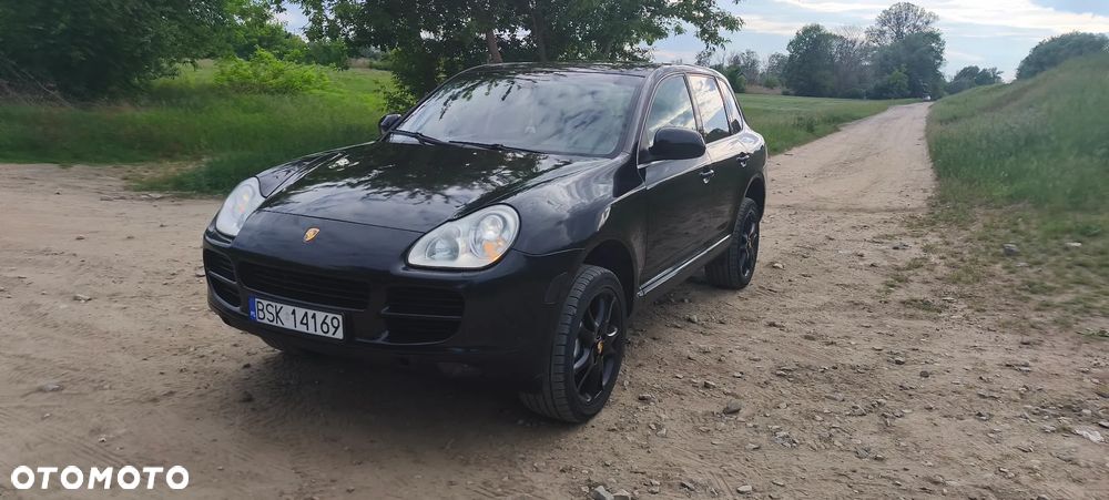 Porsche Cayenne - 1