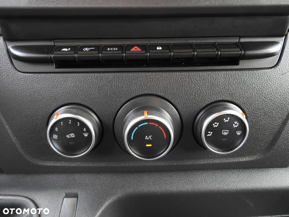 Renault MASTER  CHŁODNIA KONTENER 0*C LEDY KLIMATYZACJA  145KM - 35