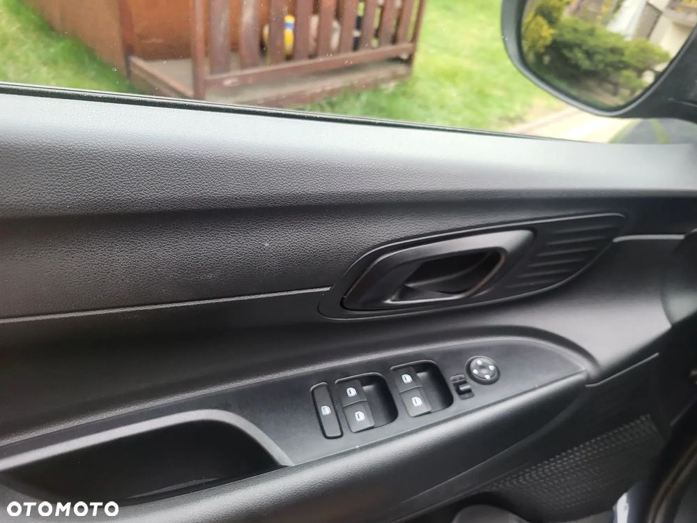 Hyundai i20 1.2 Pure - 11