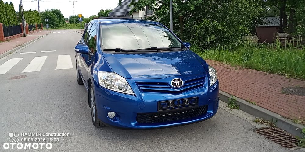 Toyota Auris 1.8 Premium - 6