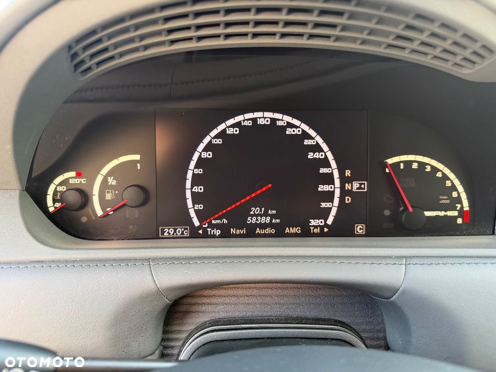 Mercedes-Benz CL 63 AMG - 15
