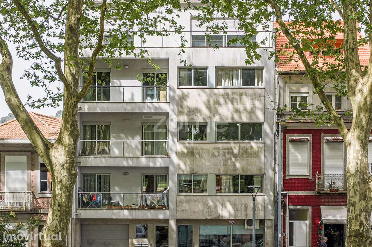 Apartamento T2 seminovo na Praça da Corujeira - Porto - Grande imagem: 2/26