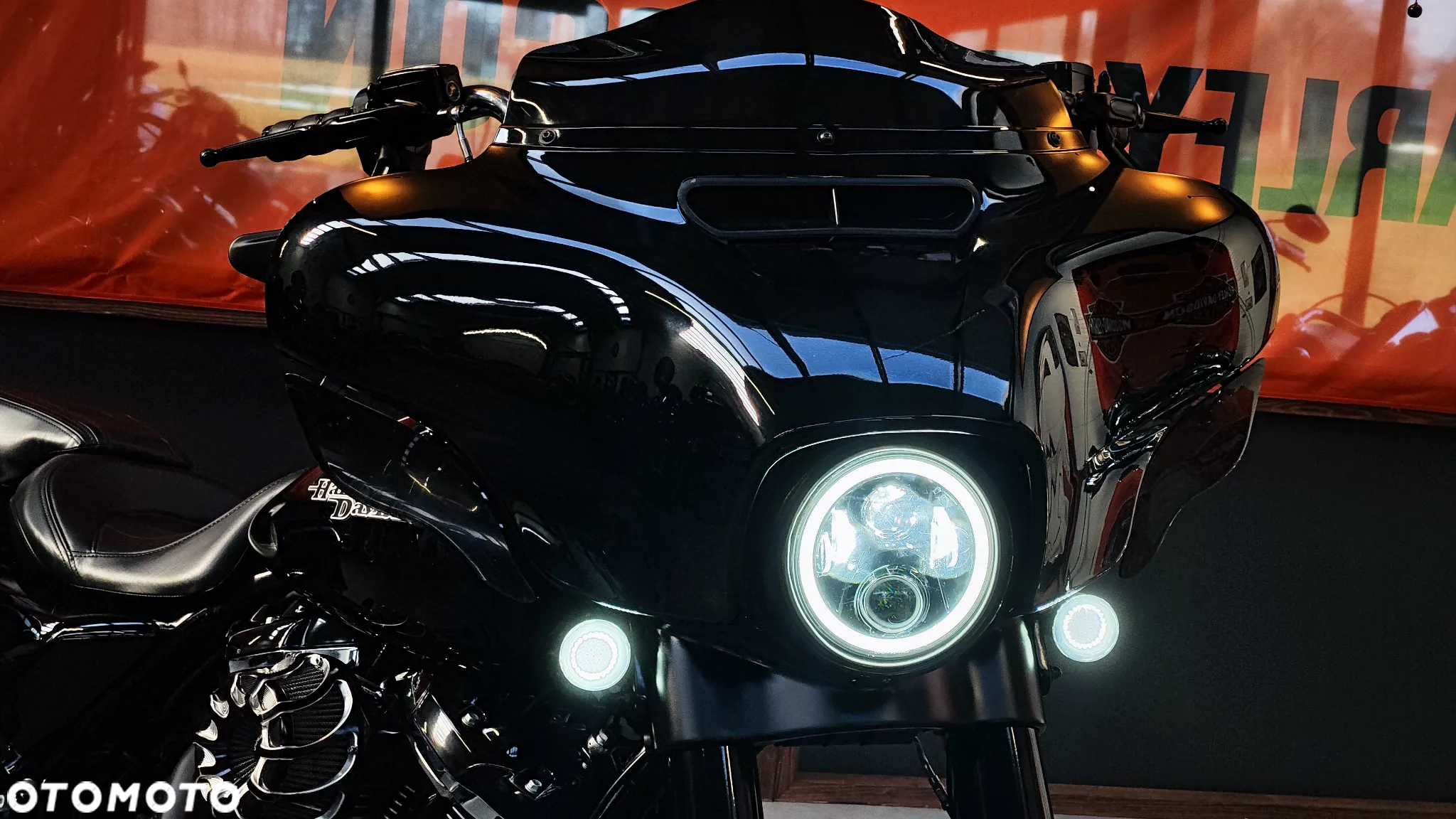 Harley-Davidson Touring Street Glide - 21