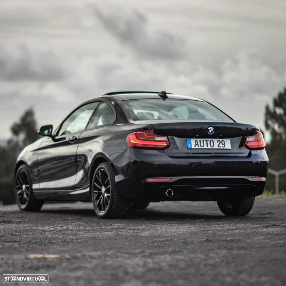 BMW 218 d Coupe Line Luxury - 4