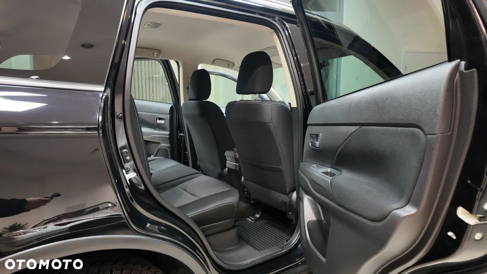 Mitsubishi Outlander 2.0 Intense 4WD CVT - 25