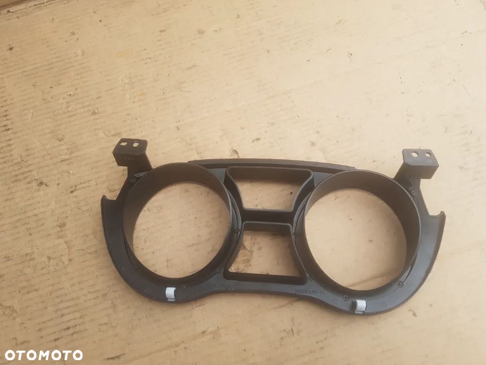 Suzuki Ignis II MH 04-10 Subaru G3X Justy ramka licznika zegarów - 2