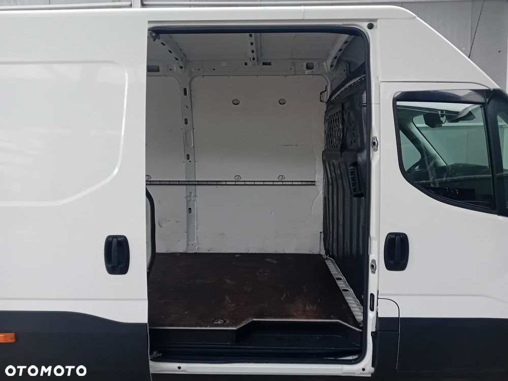 Iveco Daily 35S15 - 11