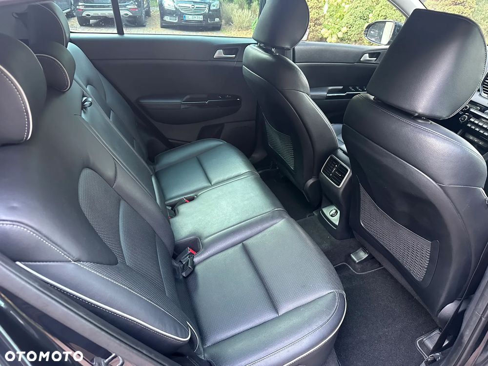 Kia Sportage 1.7 CRDI 2WD ISG Dream-Team Edition - 27