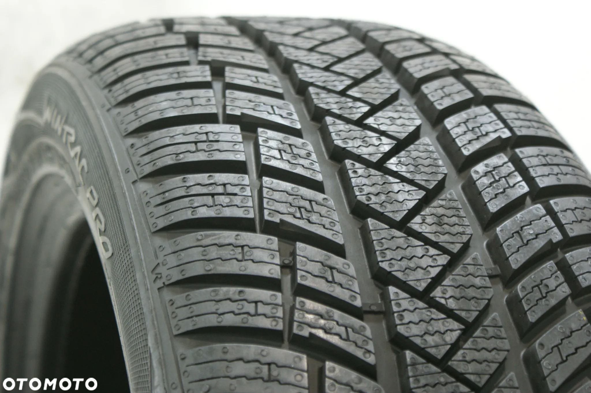 205/50R17 VREDESTEIN WINTRAC PRO , 8,1mm B1810 - 2