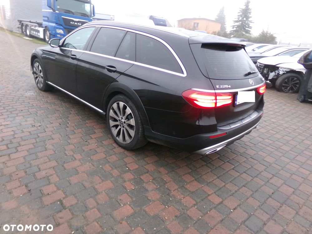 Mercedes-Benz Klasa E 220 d 4Matic All-Terrain 9G-TRONIC Avantgarde - 2
