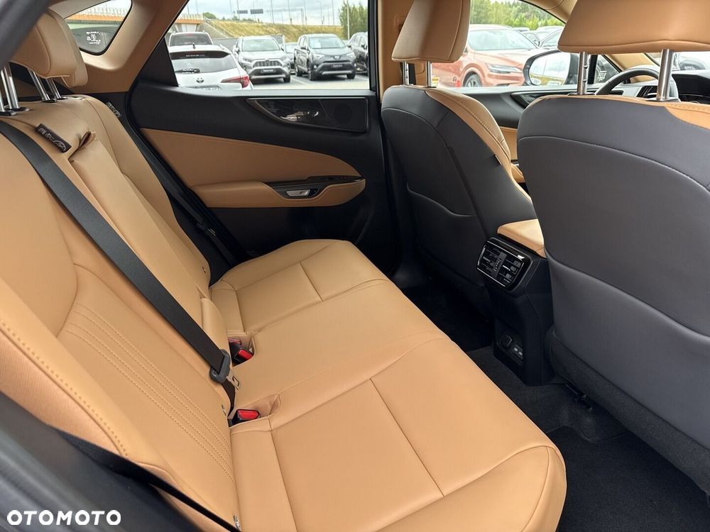 Lexus NX 350h Prestige AWD - 15