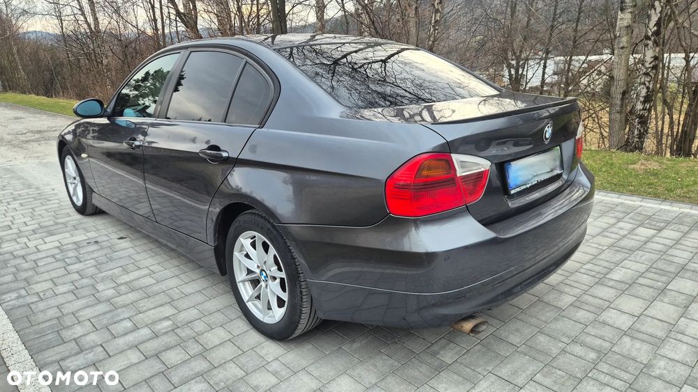 BMW Seria 3 318d DPF - 3