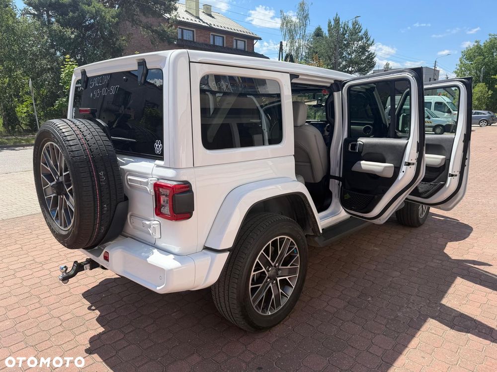 Jeep Wrangler - 12