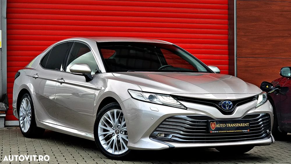 Toyota Camry 2.5 Hybrid Business - 18