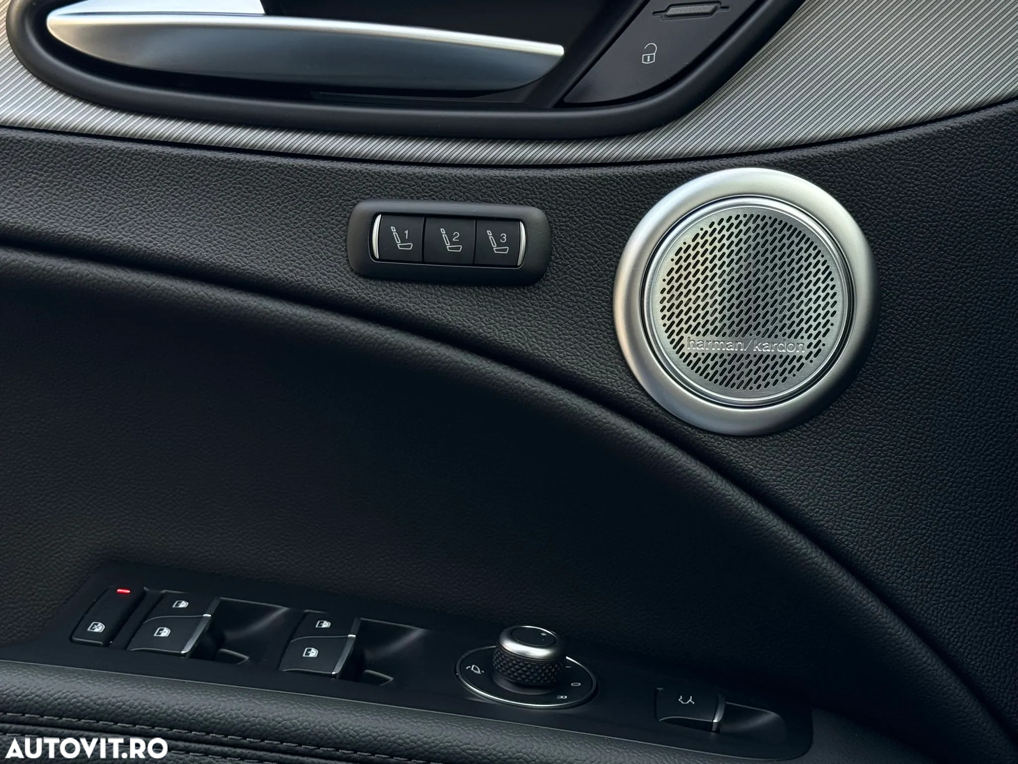 Alfa Romeo Stelvio 2.0 Turbo AWD AT8 Veloce - 27