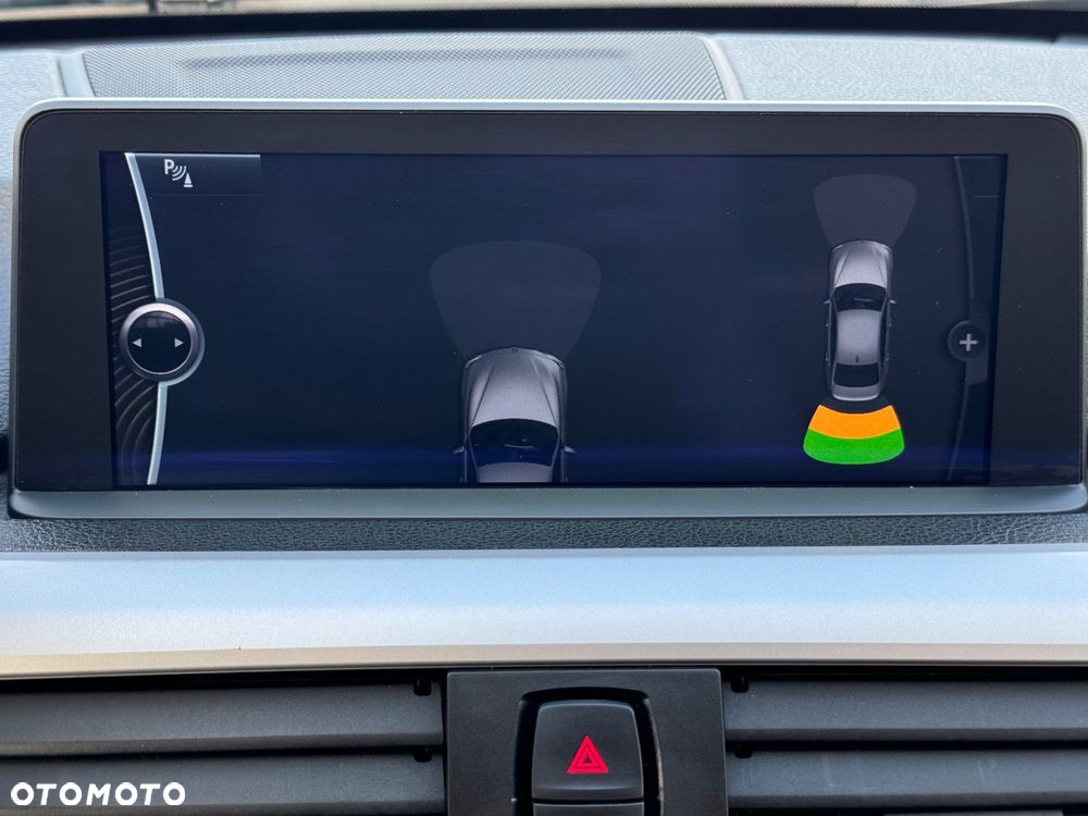 BMW Seria 3 328i Sport Line - 21