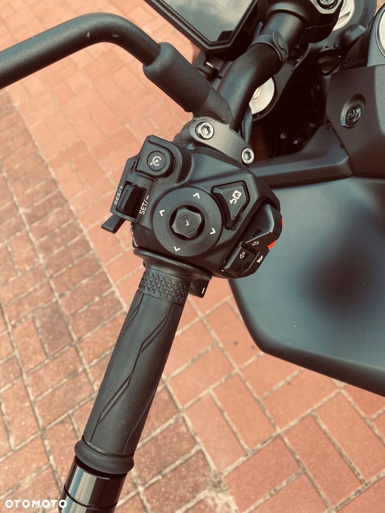 Yamaha MT - 8