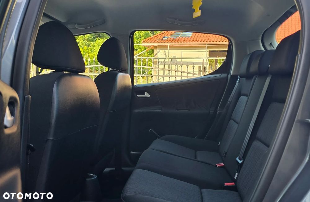 Peugeot 207 - 11
