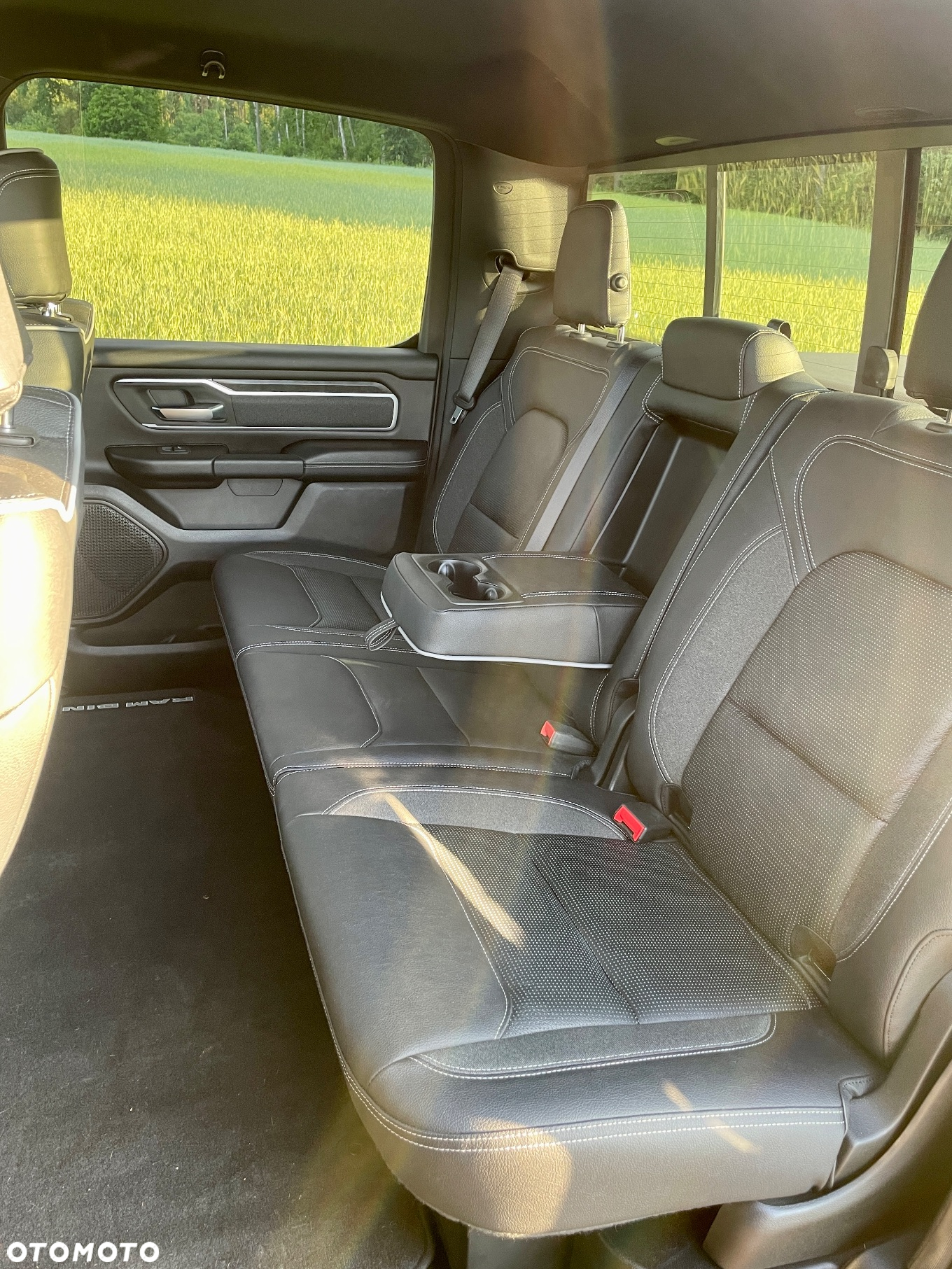 RAM 1500 Crew Cab Shortbed Bighorn - 9