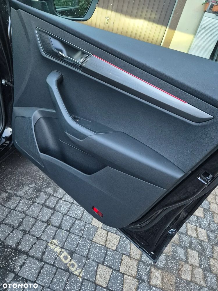 Skoda Karoq 1.6 TDI SCR DSG Style - 22