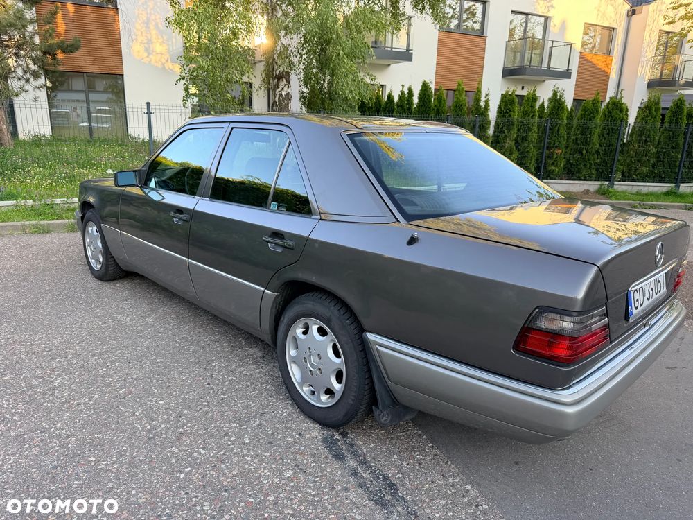 Mercedes-Benz W124 (1984-1993) - 4