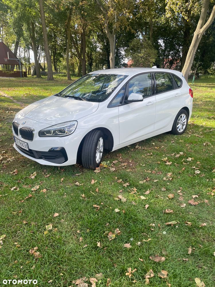 BMW Seria 2 218d - 5