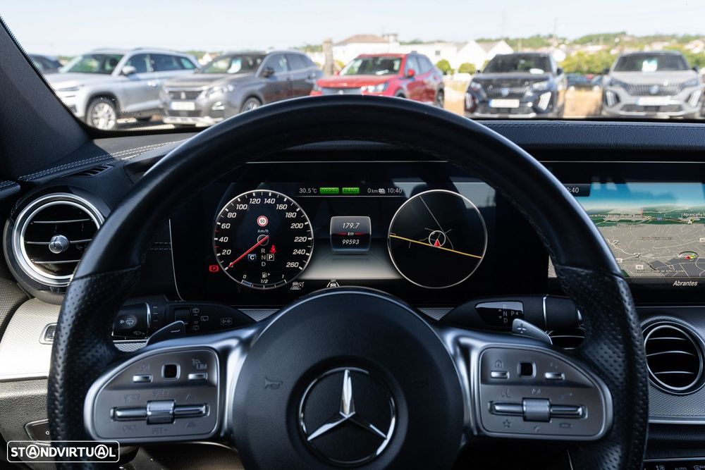 Mercedes-Benz E 300 de AMG Line - 19
