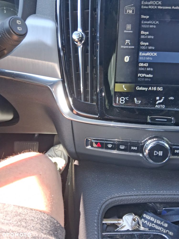 Volvo V90 D3 Geartronic Momentum Pro - 24