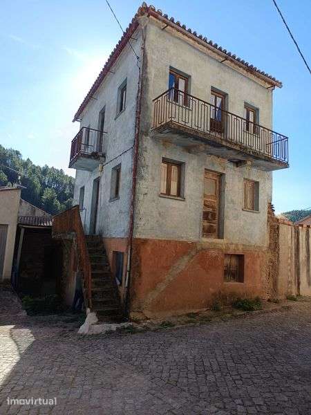 Moradia dos anos 70 - Pé da Serra - Sarzedas - Castelo Branco - Grande imagem: 2/3