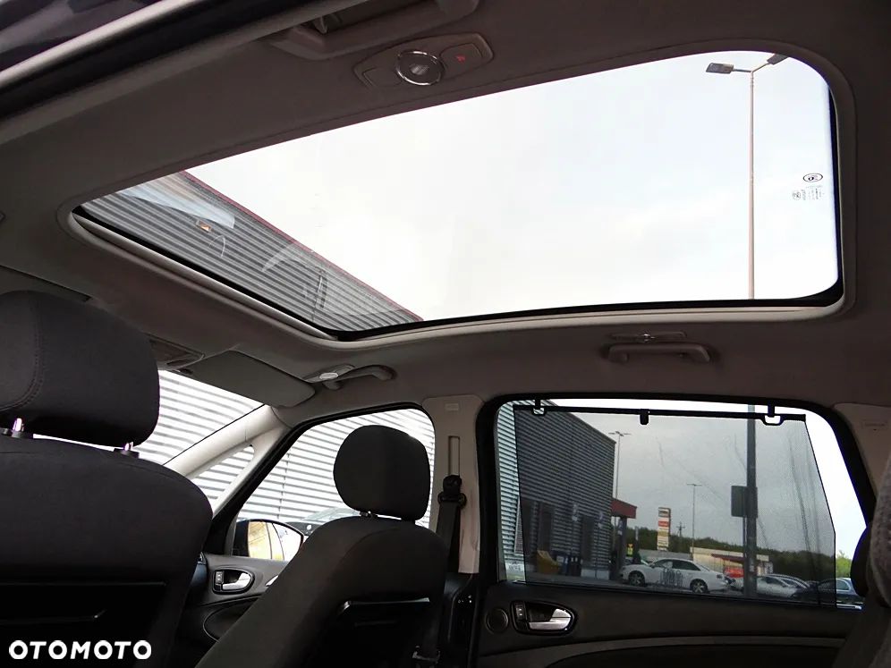 Ford S-Max 2.0 TDCi Titanium - 32