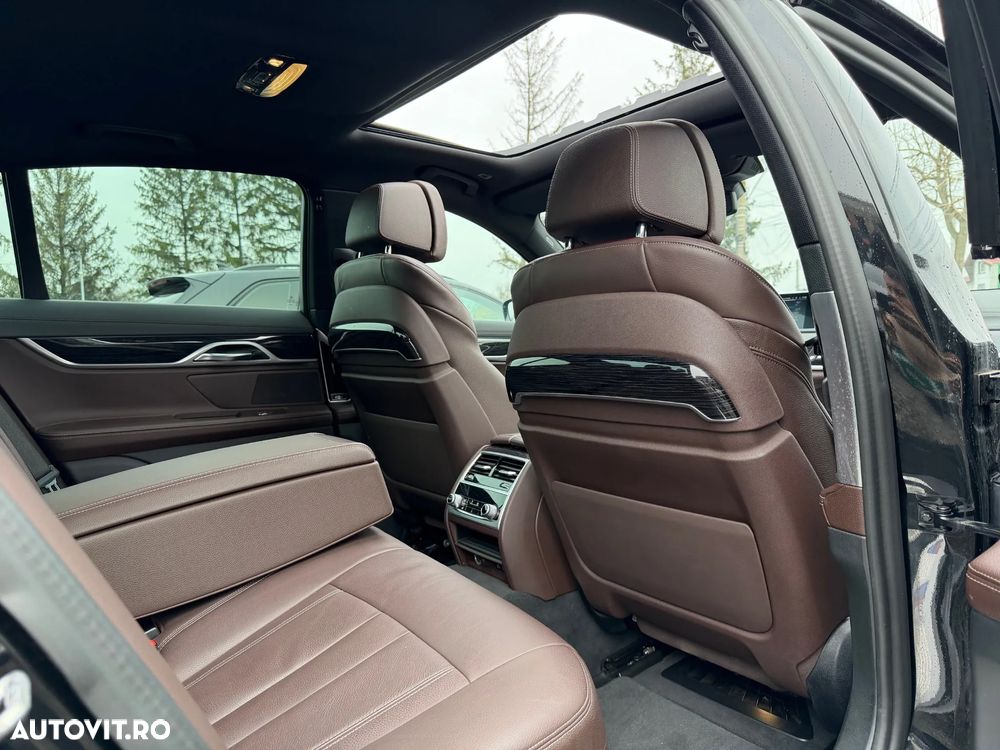 BMW Seria 7 745e - 5