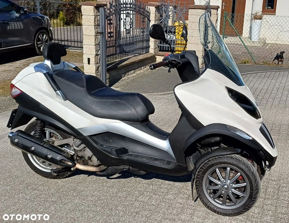 Piaggio MP-3 - 2