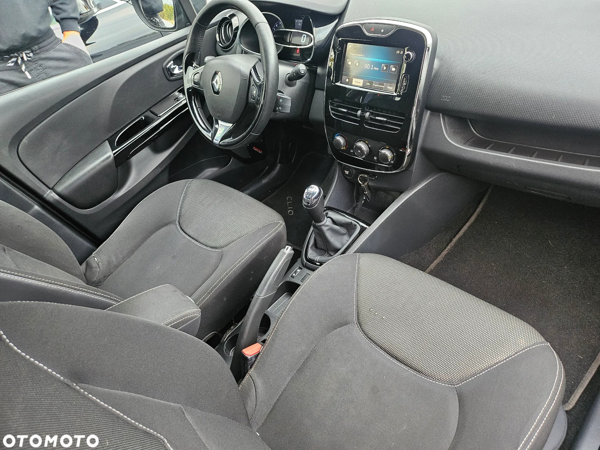 Renault Clio 1.2 16V 75 Experience - 16