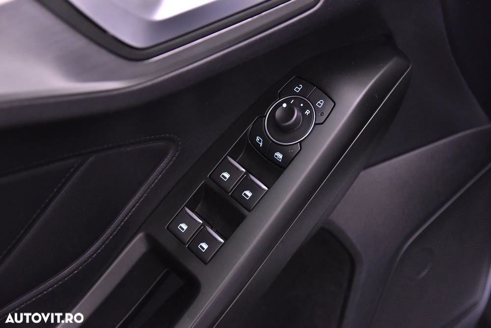 Ford Focus - 13