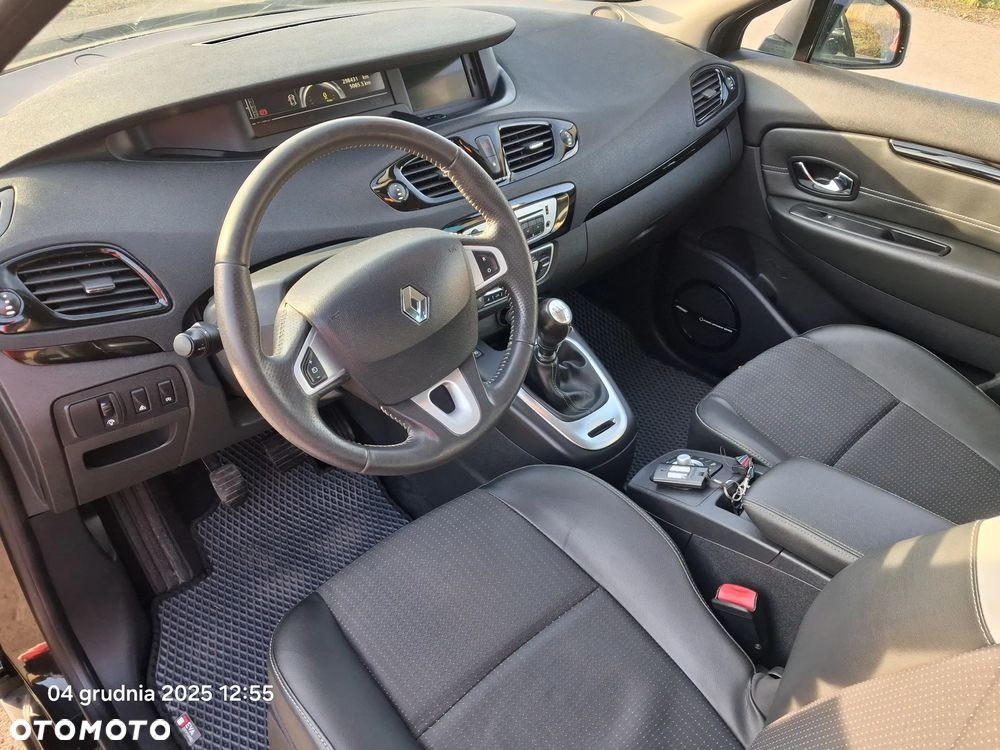 Renault Grand Scenic dCi 130 FAP Start & Stop Bose Edition - 10