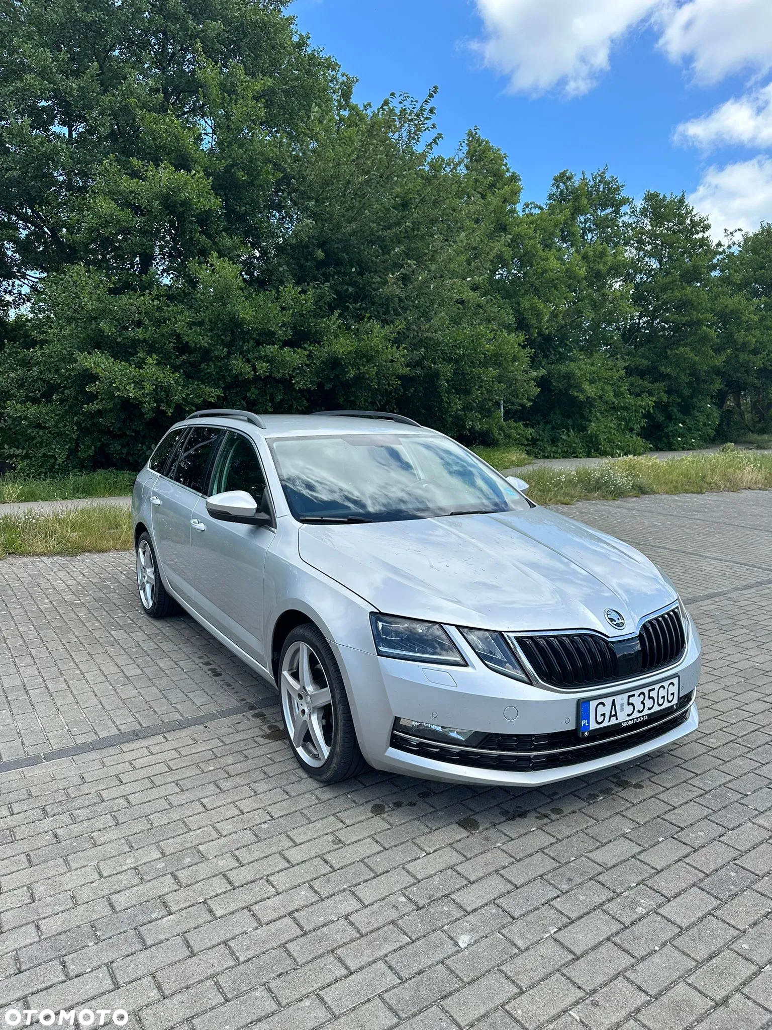 Skoda Octavia 2.0 TDI Elegance DSG - 2