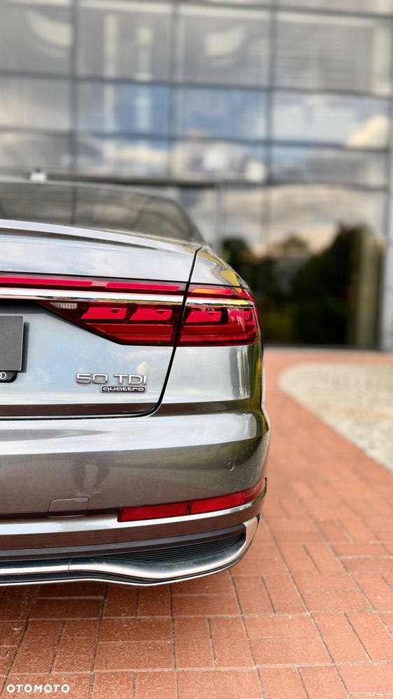 Audi A8 - 35