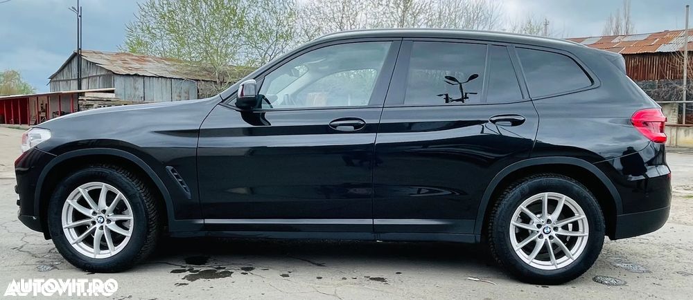 BMW X3 xDrive20d AT Luxury Line - 2