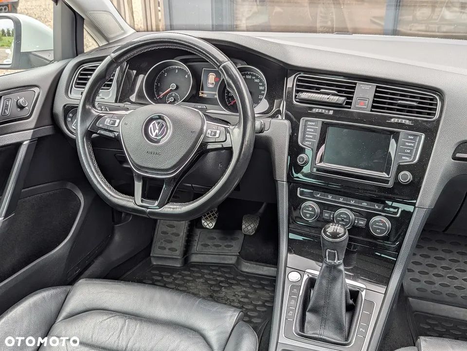 Volkswagen Golf Variant 2.0 TDI 4Motion (BlueMotion Tech) Highline - 18