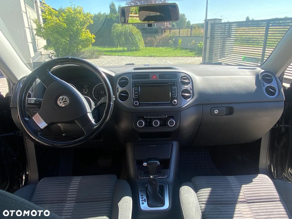 Volkswagen Tiguan - 14