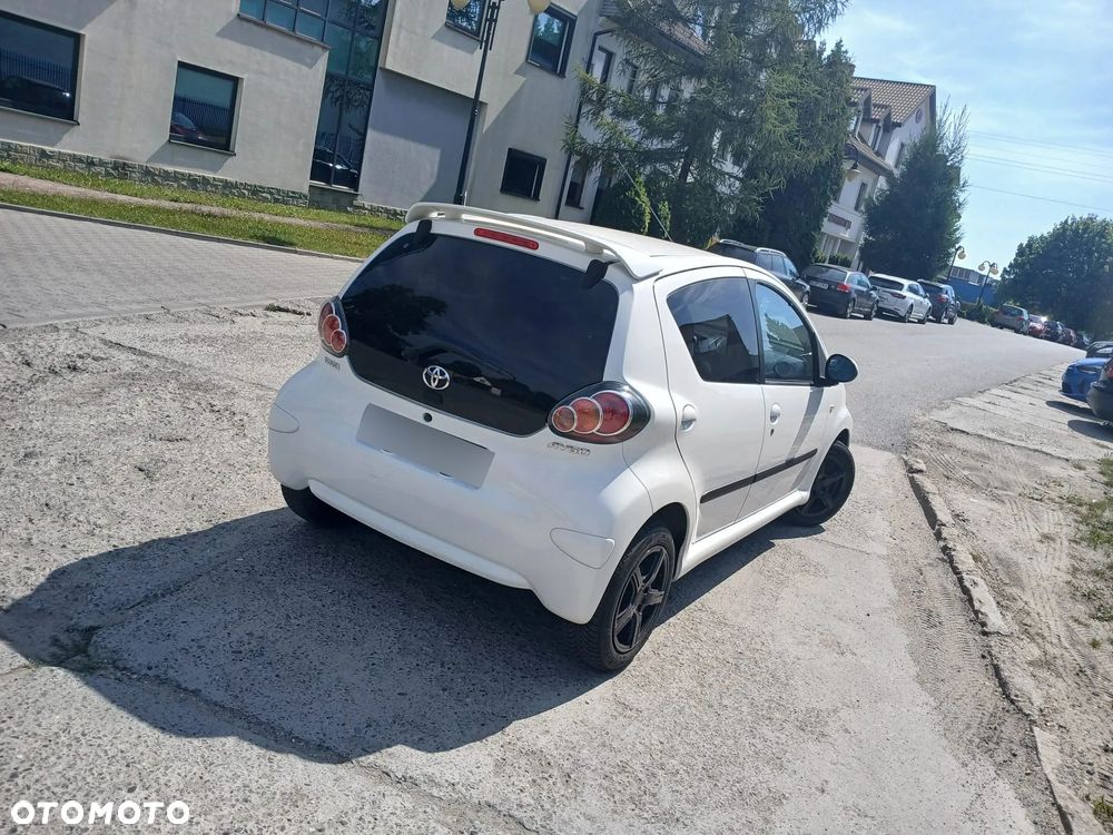 Toyota Aygo City - 5
